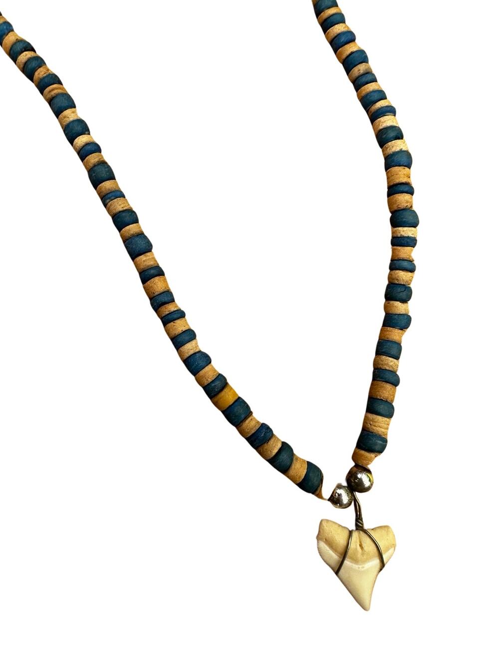 90 Shark Tooth Collar Necklace